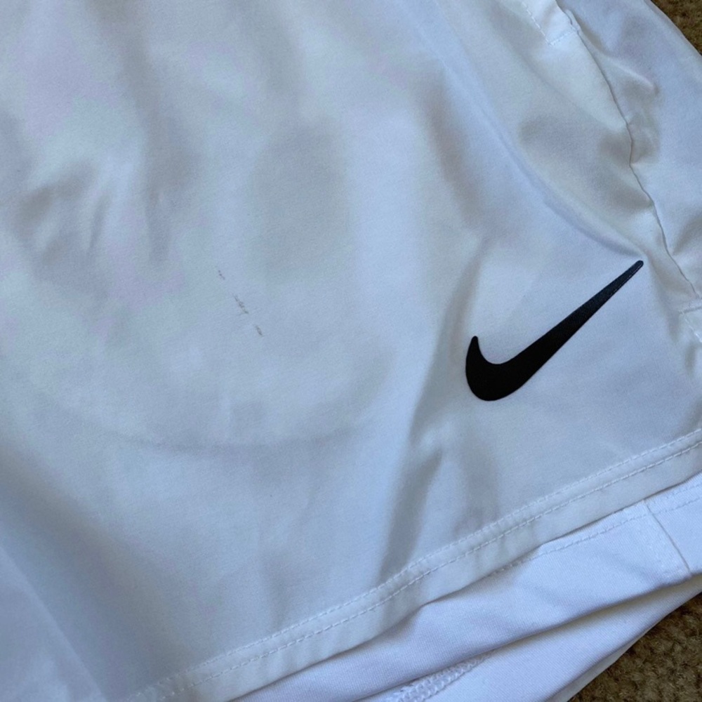 Nike running shorts - Picture 2 of 6
